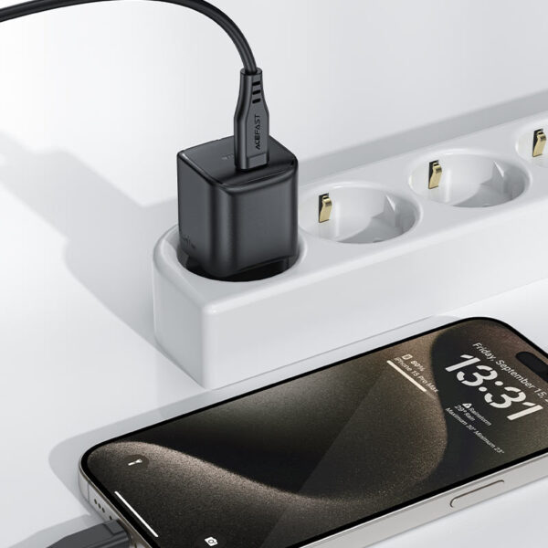 ACEFAST A73 MINI PD20W GAN USB-C CHARGER (EU) - Image 2